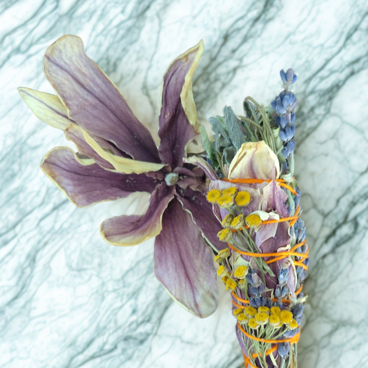 Flower Smoke Wand // Magnolia