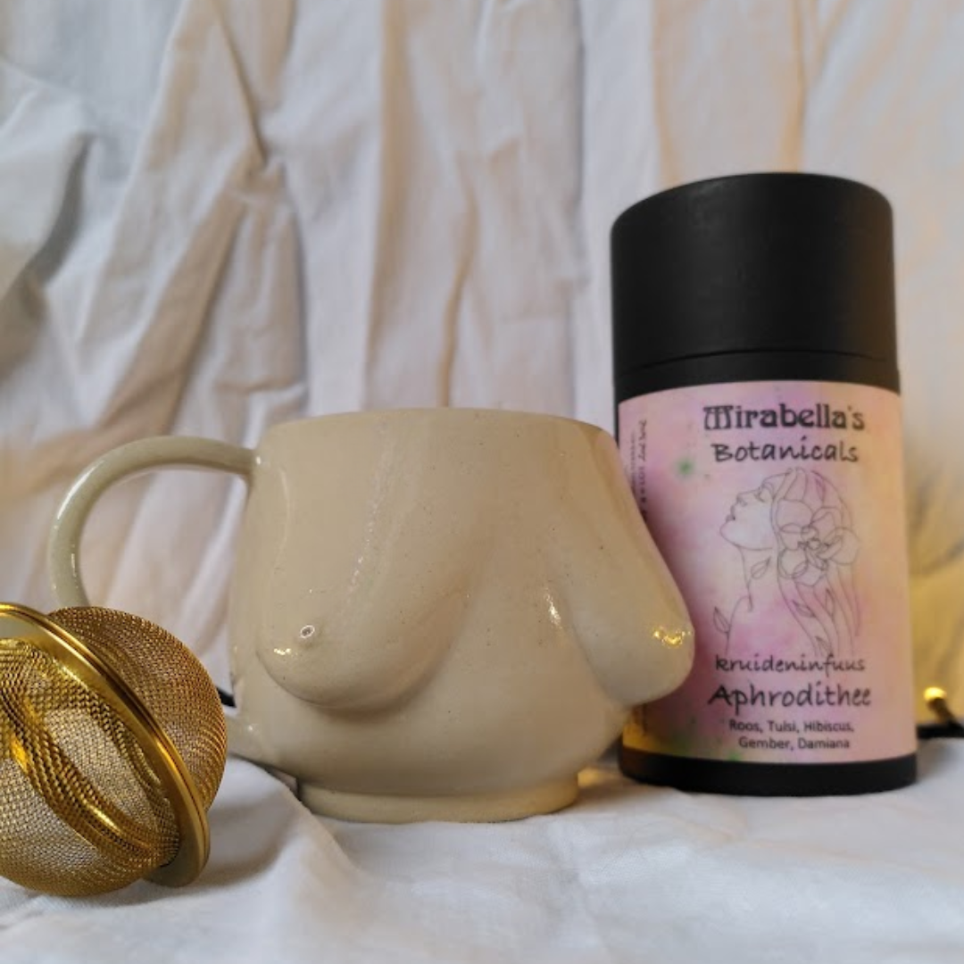 Tea & Mug - Laura Boob Mug (Bol.L Ceramics)