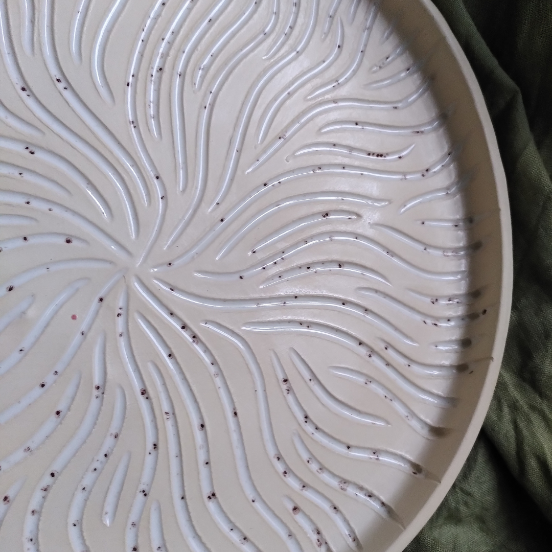 Cake plate - White Waves (Forward Ceramics)