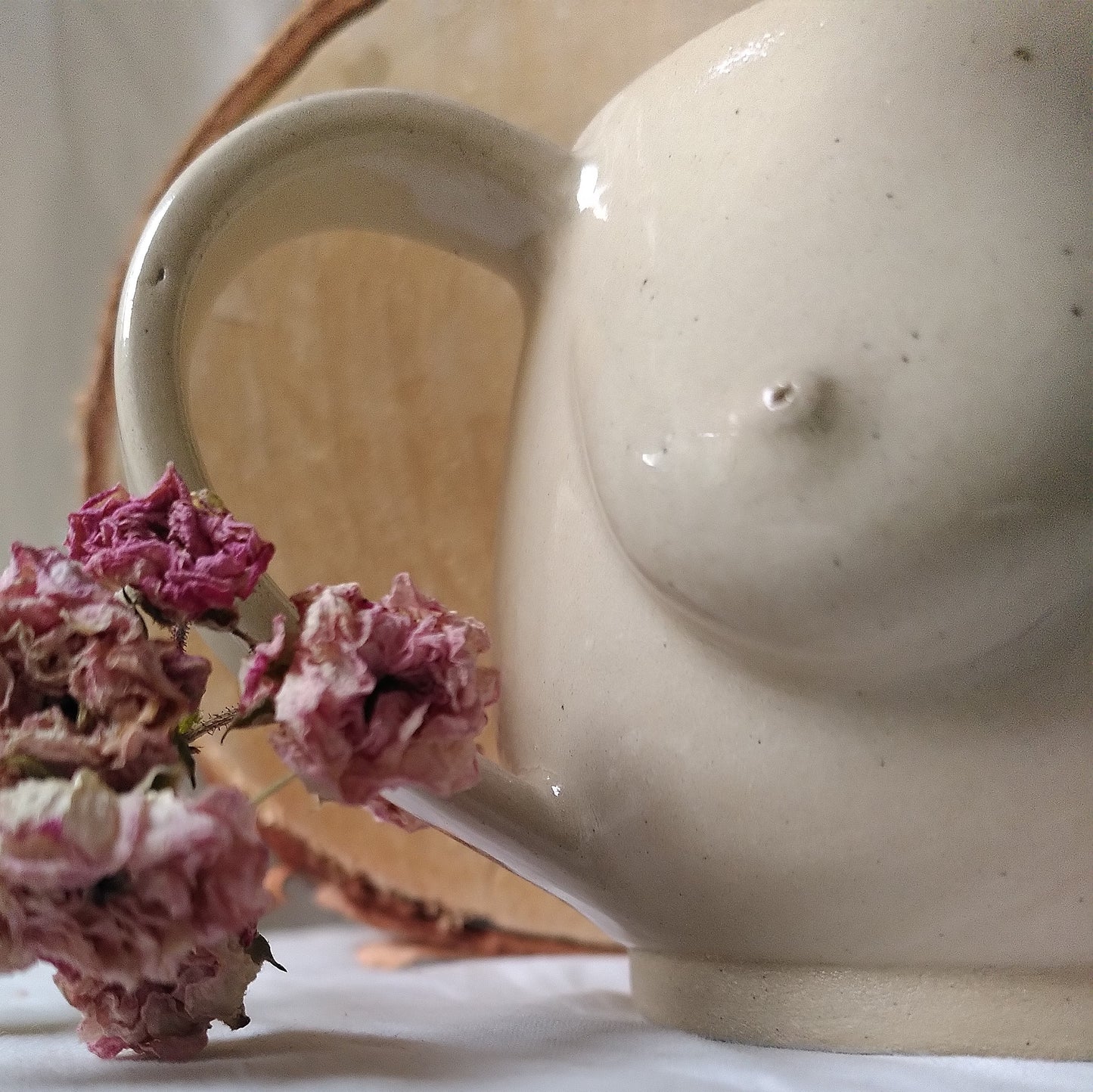 Tea & Mug - Laura Boob Mug (Bol.L Ceramics)