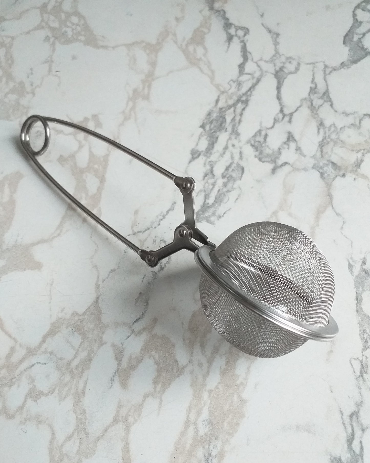 Tea tongs silver