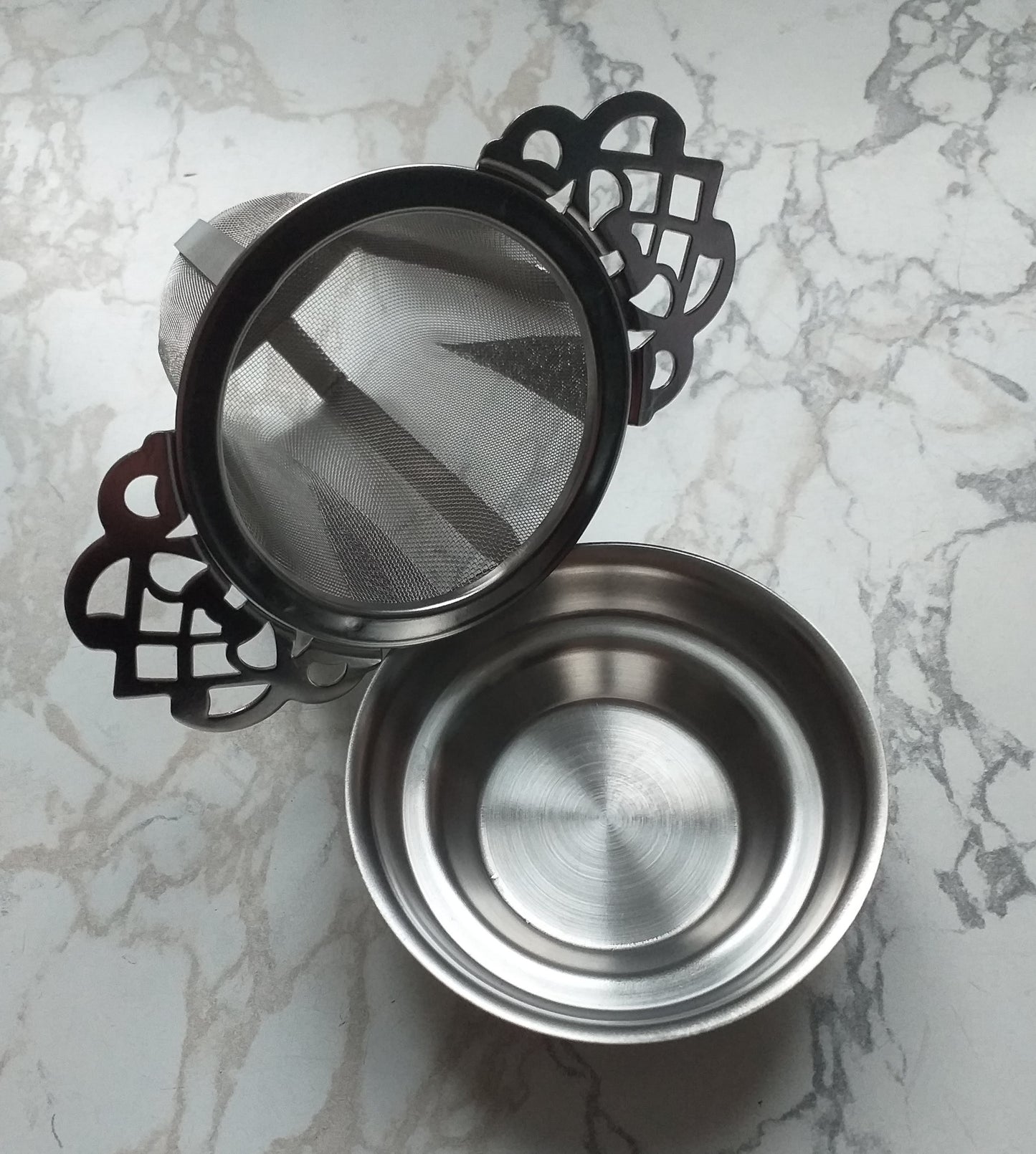 Tea strainer silver
