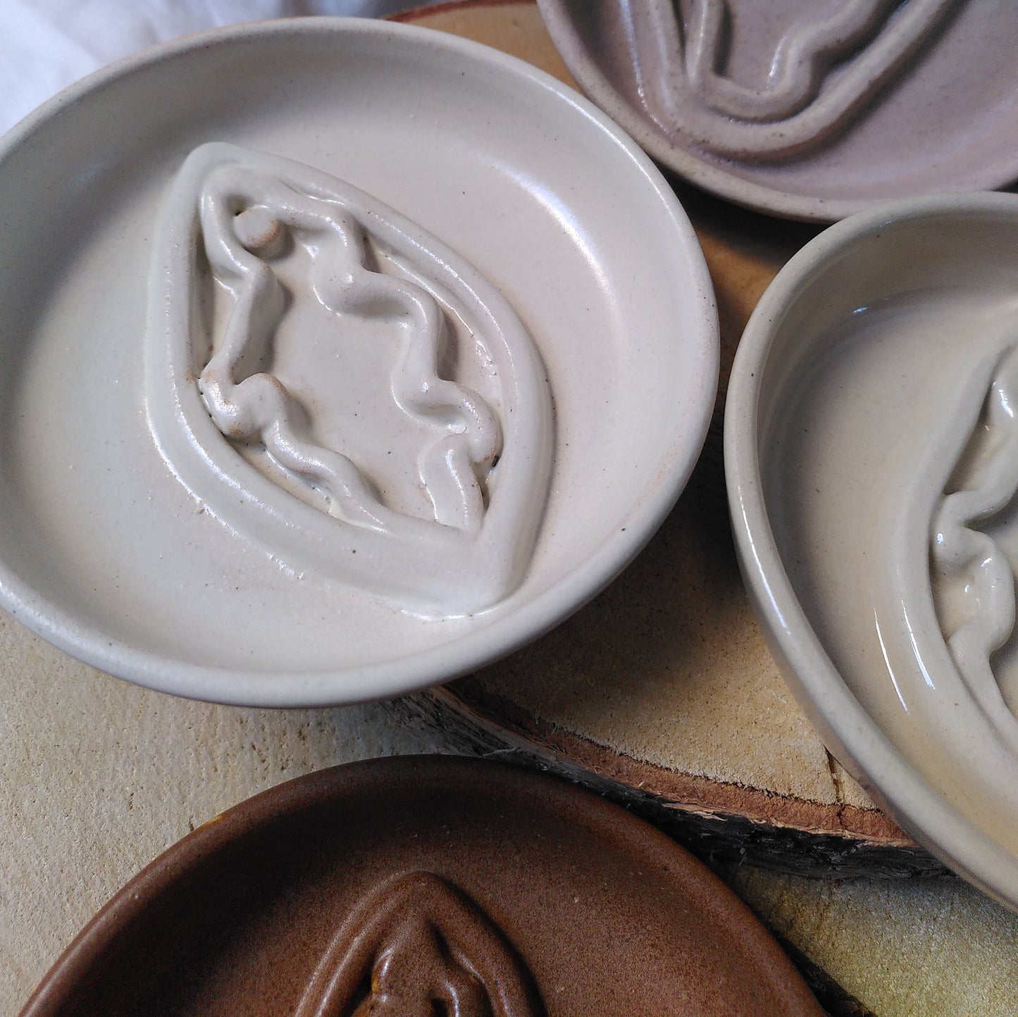 Vulva Bowl "Fanny" by Boll Ceramics