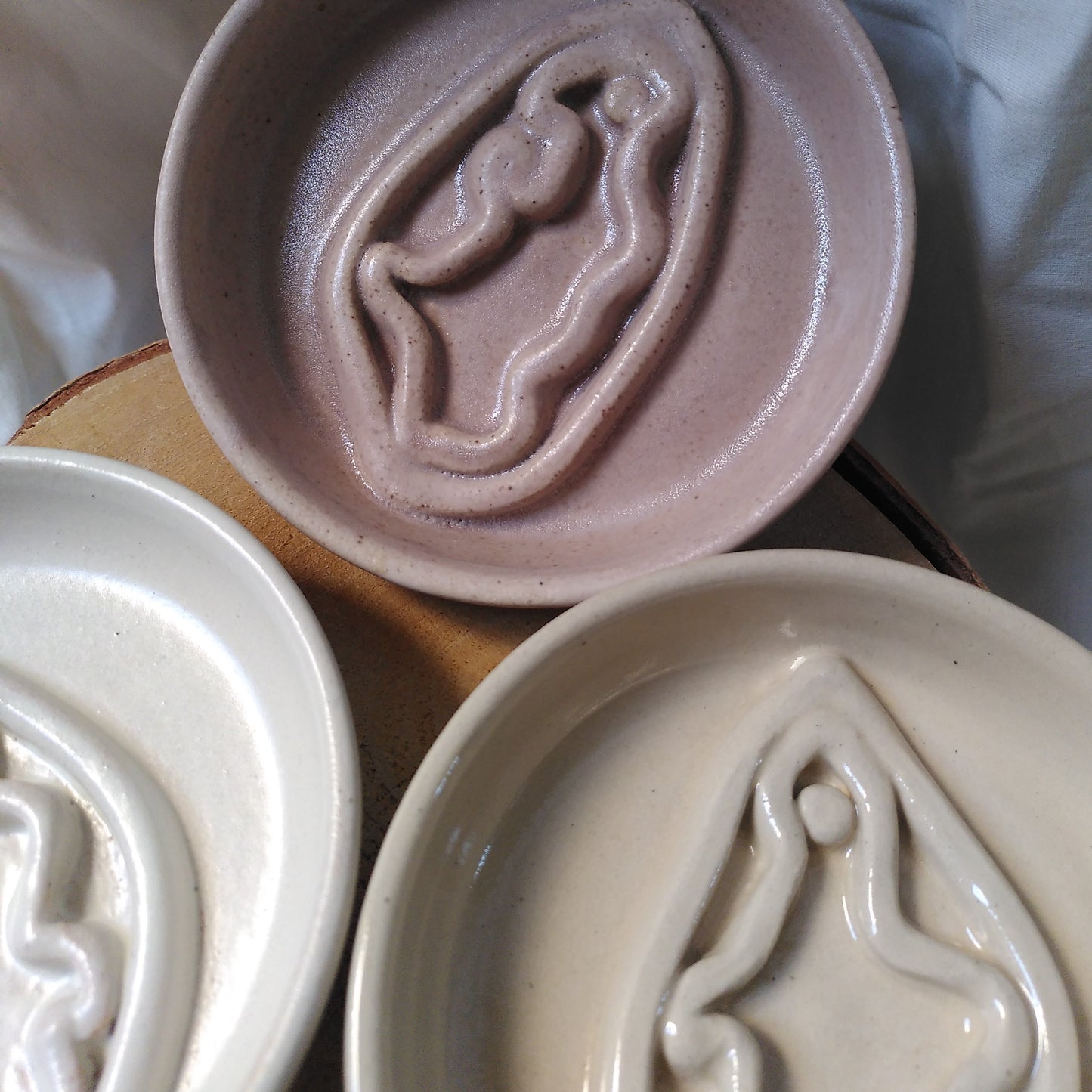 Vulva Bowl "Fanny" by Boll Ceramics