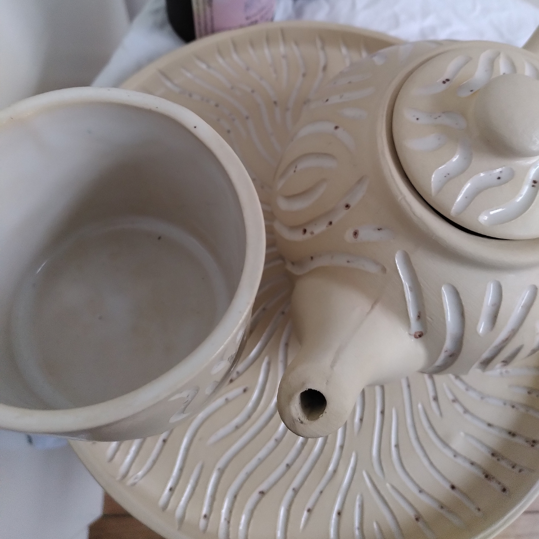 Thee & Pot - White Waves Theepot set (Forward Ceramics)